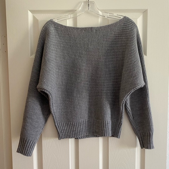 Ribbed Off-Shoulder Sweater - Picture 2 of 9
